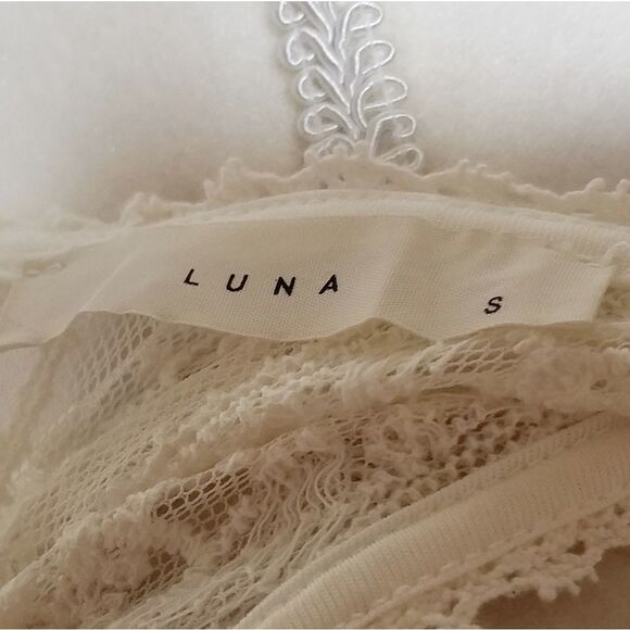 LUNA Cream Illusion Lace Crochet Sunflower Sleeveless Dress Small - Picture 13 of 14